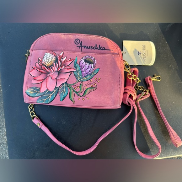 Handbags - Brand new anuschka purse perfect condition